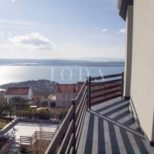 Dramalj kuća sa više apartmana
