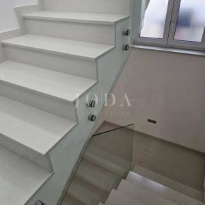 Dramalj stan, 2s+db, parking, terasa, spremište