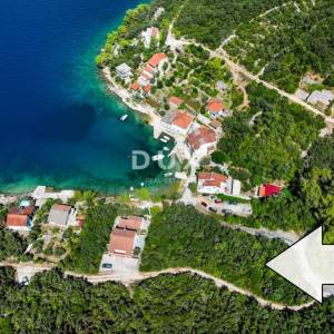 DUGI OTOK - građevinsko zemljište prvi red do mora