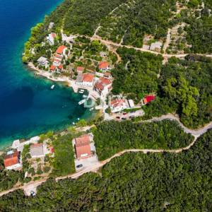 DUGI OTOK - građevinsko zemljište prvi red do mora