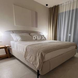 DUGI OTOK, ŽMAN - novoizgrađene DVIJE VILLE s bazenom 150m od mora