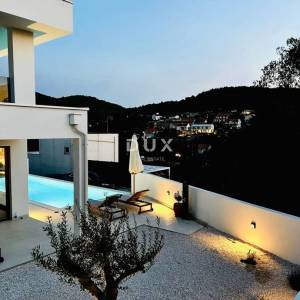 DUGI OTOK, ŽMAN - novoizgrađene DVIJE VILLE s bazenom 150m od mora