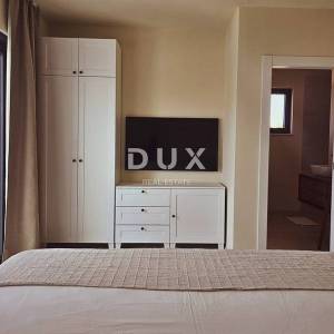 DUGI OTOK, ŽMAN - novoizgrađene DVIJE VILLE s bazenom 150m od mora