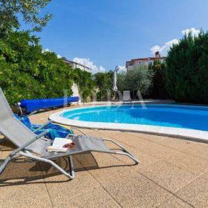 Dva apartmana sa zajedničkim bazenom,Novigrad