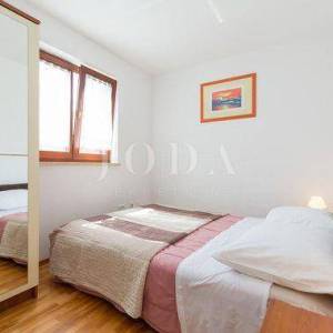 Dva apartmana sa zajedničkim bazenom,Novigrad