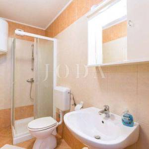 Dva apartmana sa zajedničkim bazenom,Novigrad