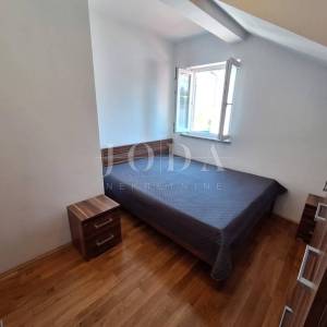 Dva apartmana u Malinskoj, okućnica, namješteno!
