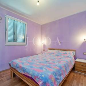 Dvojna apartmanska kuća za odmor, Malinska - otok Krk