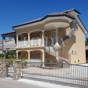 Dvojna apartmanska kuća za odmor, Malinska - otok Krk