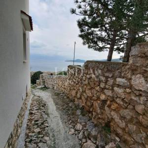 Dvojna kamena kuća za renovaciju, Vrbnik - otok Krk