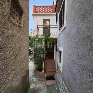 Dvojna kamena kuća za renovaciju, Vrbnik - otok Krk