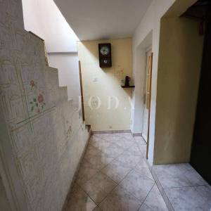 Dvojna kamena kuća za renovaciju, Vrbnik - otok Krk