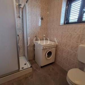 Dvojna kuća 70m od mora