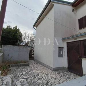Dvojna kuća 70m od mora