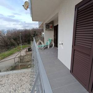 Dvojna kuća 70m od mora