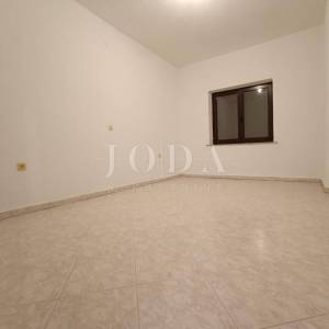 Dvojna kuća 70m od mora