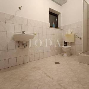 Dvojna kuća 70m od mora