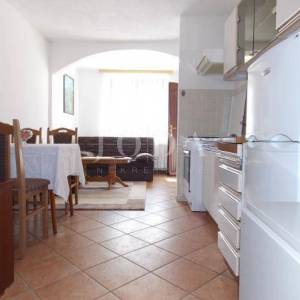 Dvojna kuća sa 7 apartmana - Malinska