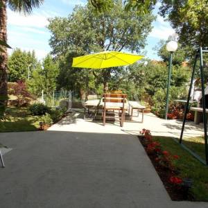 Dvojna kuća sa 7 apartmana - Malinska