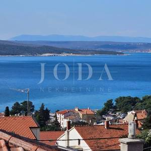 Dvojna kuća sa dva odvojena apartmana