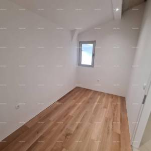 Dvosoban stan !  Istra. Pula. Veli vrh.