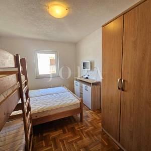 Dvosobni apartman blizu mora, pogled more Malinska