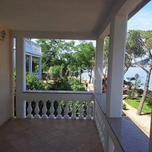 Ekskluzivni apartman prvi red do mora, Malinska - otok Krk