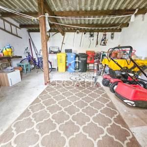 EKSKLUZIVNO: KUĆA NA ODLIČNOJ LOKACIJI!