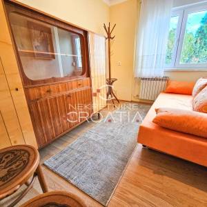 EKSKLUZIVNO: KUĆA NA ODLIČNOJ LOKACIJI!