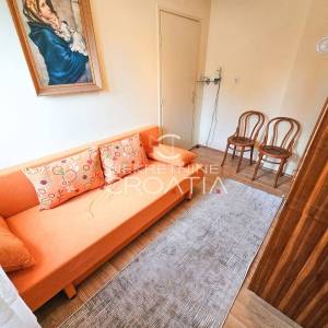 EKSKLUZIVNO: KUĆA NA ODLIČNOJ LOKACIJI!