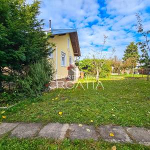 EKSKLUZIVNO: KUĆA NA ODLIČNOJ LOKACIJI!