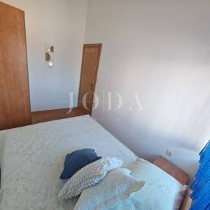 Etaža sa dva stana 200m od mora