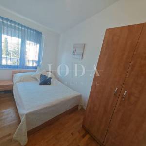 Etaža sa dva stana 200m od mora