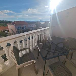 Etaža sa dva stana 200m od mora