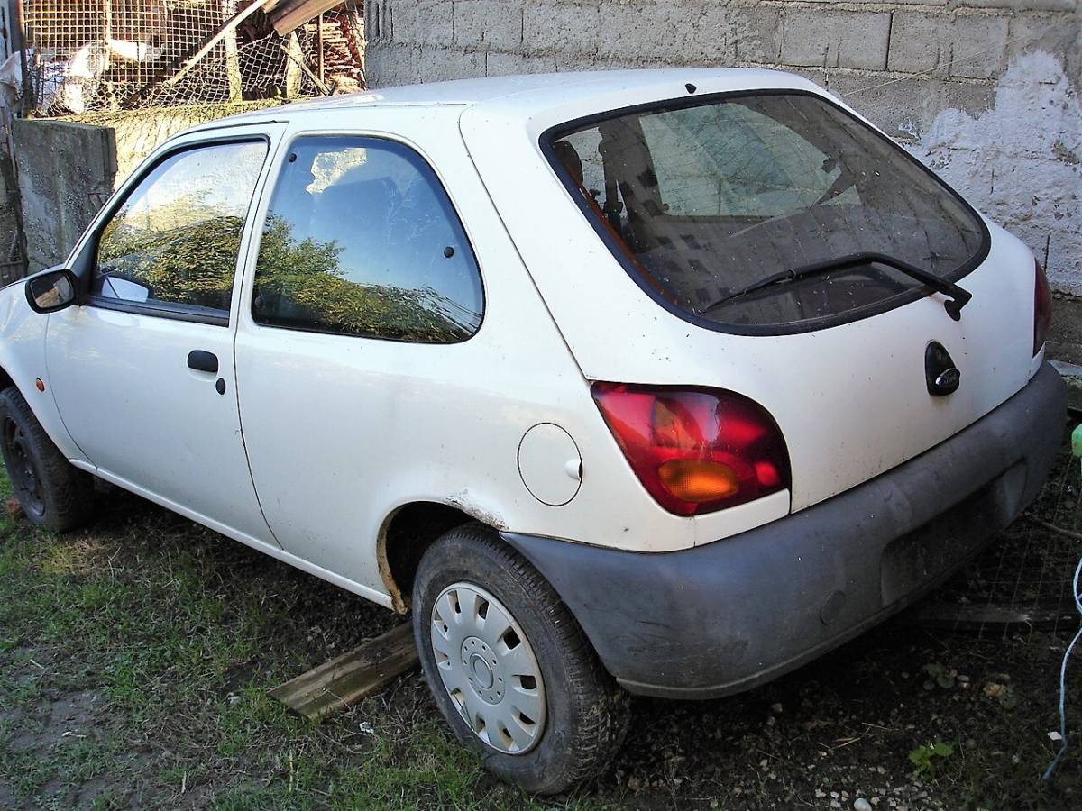 ford fiesta 1,8 d endura d motor i getriba ispravno malo kilometara i