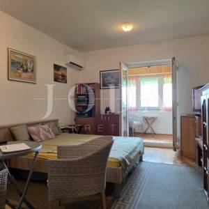 Garsonijera s panoramskim pogledom na more – Novi Vinodolski