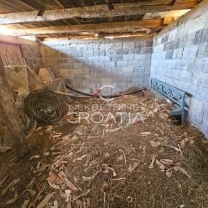 GORNJE BREZNO, KUĆA NA BRIJEGU