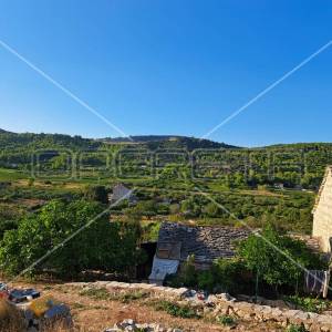 Gornje Kunjanovo, Vis, 5.002,00 m2, 76.006,00 EUR