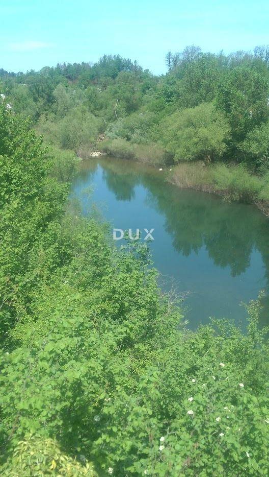 GOSPIĆ, LIPE - POLJOPRIVREDNO ZEMLJIŠTE, PRILIKA !!