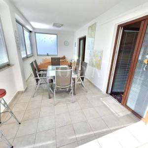 Grad Krk - odličan apartman s vrtom blizu plaže