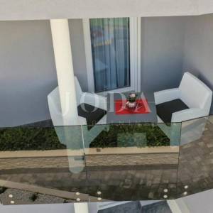 Grad Krk, okolica - kuća s bazenom na mirnoj lokaciji