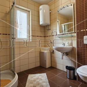 GRAD PAG – Dva apartmana - 46 m² i 74 m²