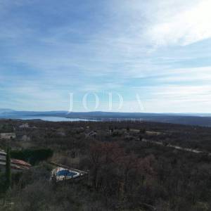 Građevinski teren na odličnoj lokaciji