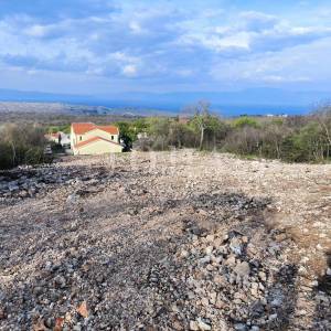 Građevinski teren za obiteljsku kuću 