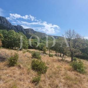 Građevinsko zemljište  12000m2 u Bribiru sa pogledom na more
