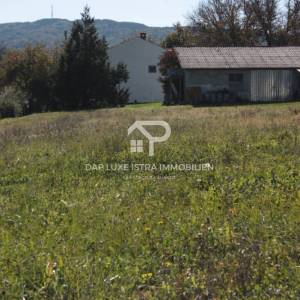 Građevinsko zemljište Pazin Istra 800m2 u mirnoj zoni