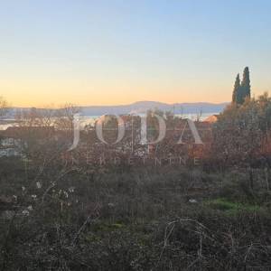 Građevinsko zemljište s pogledom na more, okolica Malinske