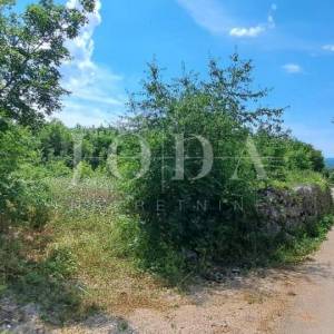 Građevinsko zemljište s pogledom na more, okolica Malinske