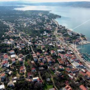 Građevinsko zemljište sa borovom šumom u centru Starigrada, 402m2 
