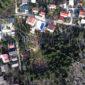 Građevinsko zemljište sa borovom šumom u centru Starigrada, 4081m2 
